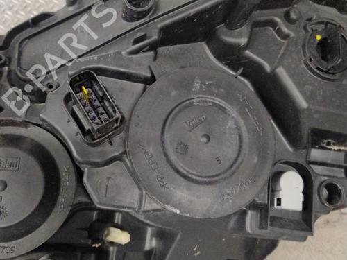 Used Right headlight Right headlight PEUGEOT 5008 II (MC_, MJ_, MR_, M4_) 1.6 BlueHDi 120 (MCBHZH, MCBHZW) (120 hp) 36482594 36482594