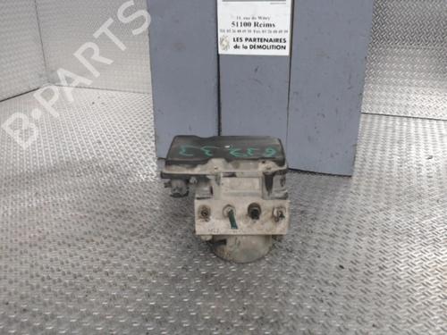 Used ABS pump RENAULT TWINGO I (C06_) 1.2 16V (C060) (60 hp) 30483378