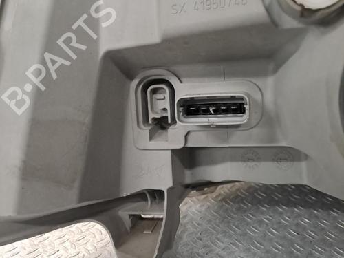 Used Left headlight RENAULT MASTER II Van (FD) 2.5 dCi (101 hp) 24100074