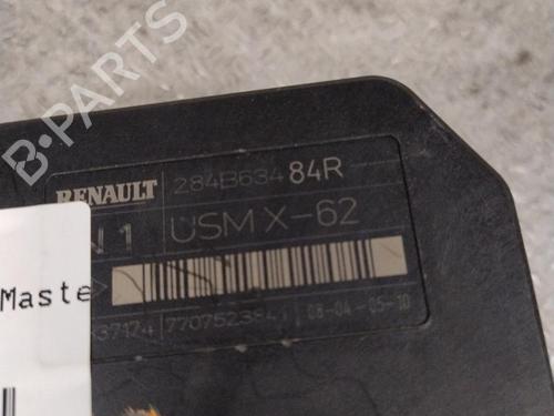 Used Fuse box Fuse box RENAULT MASTER III Van (FV) 2.3 dCi 100 FWD (FV0A, FV0B, FV0G, FV0K, FV0H) (101 hp) 33835397 33835397