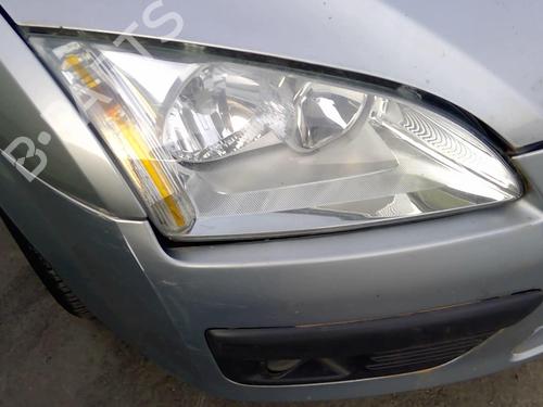 Used Right headlight FORD FOCUS II (DA_, HCP, DP) 2.0 TDCi (133 hp) 24076949