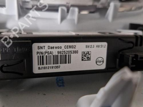 Innerbelysning PEUGEOT 208 II (UB_, UP_, UW_, UJ_) 1.2 PureTech 100 (101 hp) 24092668