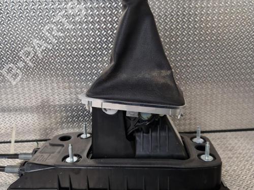 Used Gear lever Gear lever VW GOLF VII (5G1, BQ1, BE1, BE2) 1.6 TDI (105 hp) 24096844 24096844