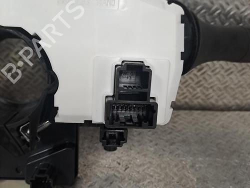 steering-column-stalk-renault-megane-iv-hatchback-b9amn_-2015-27471126 main image