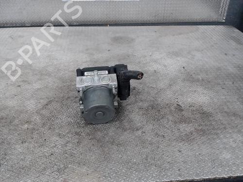 Used ABS pump NISSAN QASHQAI I (J10, NJ10) 1.5 dCi (106 hp) 30484384