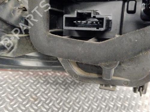 right-taillight-dacia-sandero-ii-2012-27193073 main image