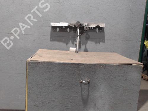 Used Crossmember TOYOTA YARIS VERSO (_P2_) 1.4 D-4D (NLP20_, NLP22_) (75 hp) 24083665