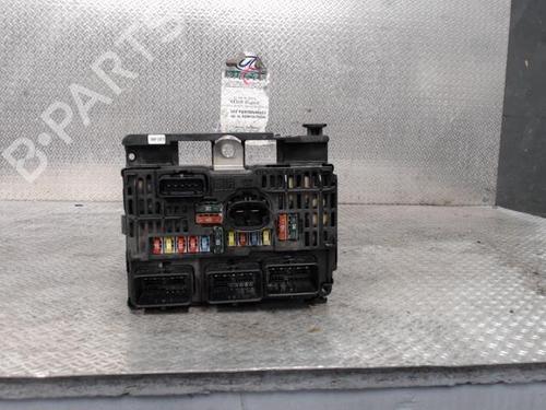 Used Fuse box PEUGEOT 407 (6D_) 2.0 HDi 135 (6DRHRH, 6DRHRE, 6DRHRG, 6DRHRJ) (136 hp) 30484295