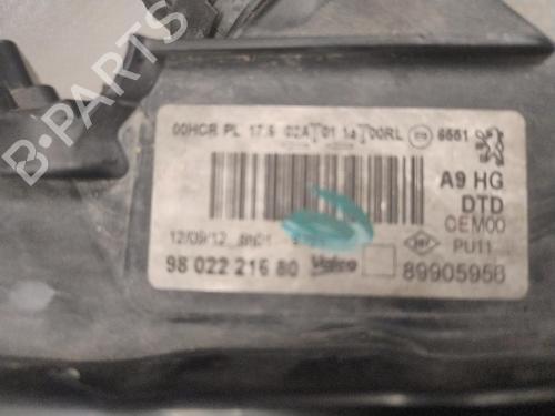 Used Right headlight PEUGEOT 208 I (CA_, CC_) 1.6 HDi (92 hp) 31324752