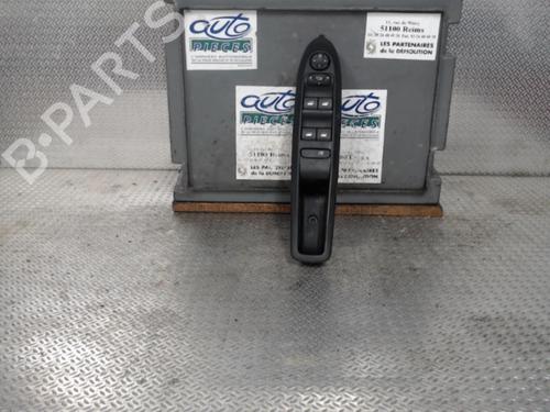 Used Left front window switch Left front window switch CITROËN C4 II (NC_) 1.6 HDi 90 (92 hp) 24073049 24073049