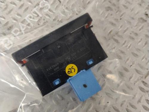 Used Warning switch VW CRAFTER Van (SY_, SX_) 2.0 TDI FWD (SYB, SYC, SYD) (140 hp) 26514351
