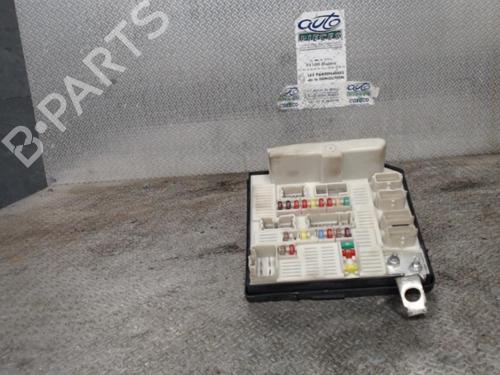 Used Fuse box RENAULT KANGOO Express (FW0/1_) 1.6 16V (FW03, FW09, FW0D, FW0U, FW0W, FW13) (106 hp) 24082529