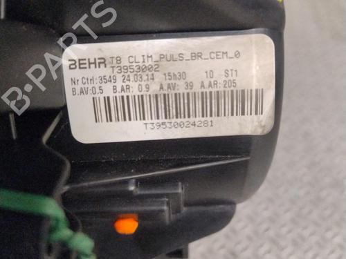 Varmeblæser PEUGEOT 5008 (0U_, 0E_) 1.6 HDi (114 hp) 32179218