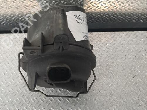 Used Left front fog light SEAT LEON (1P1) 2.0 TDI (170 hp) 24061528