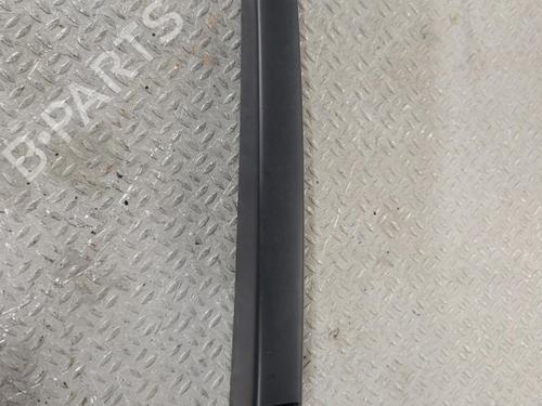 rear-windshield-wiper-arm-seat-leon-1p1-2005-2006-2007-2008-2009-2010-2011-2012-2013-37650154 main image
