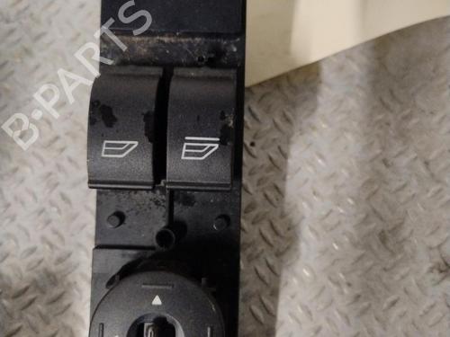 Venstre fortil elrude kontakt Venstre fortil elrude kontakt FORD FOCUS II (DA_, HCP, DP) 1.6 TDCi (90 hp) 37083418 37083418