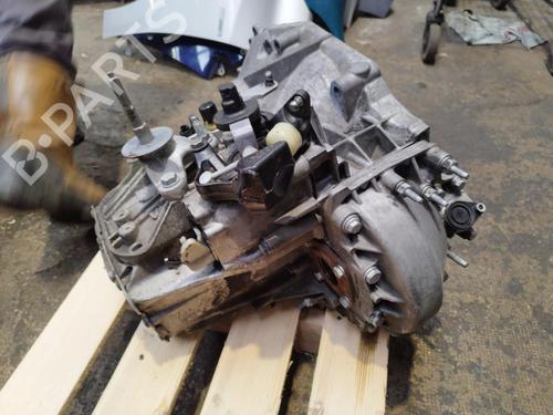 Used Gearbox Gearbox PEUGEOT 5008 (0U_, 0E_) 2.0 HDi 136 / BlueHDi 136 (136 hp) 24093554 24093554