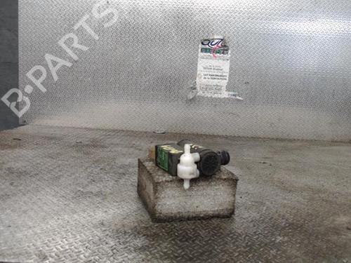 Used Washer pump HYUNDAI i30 (FD) 1.6 CRDi (90 hp) 24088664