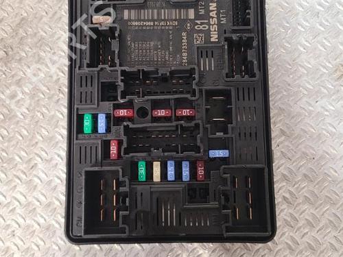 Used Fuse box Fuse box 39601072 39601072