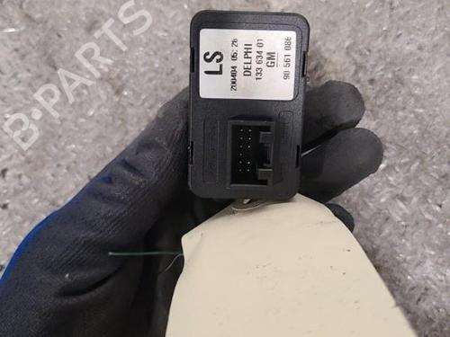 Left front window switch OPEL ZAFIRA A MPV (T98) 2.2 DTI 16V (F75) | BP24100393I27 