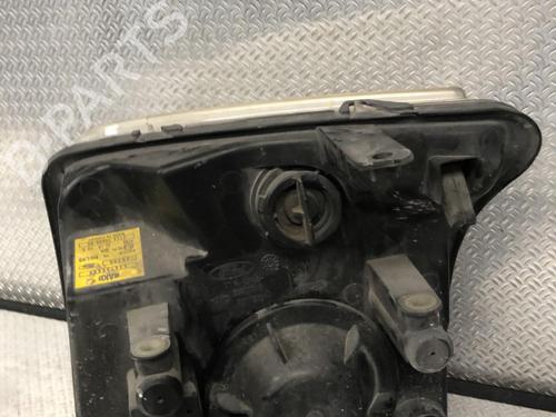 Used Right headlight FORD TRANSIT CONNECT (P65_, P70_, P80_) 1.8 TDCi (90 hp) 24061268