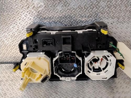 Commande Chauffage TOYOTA VERSO S (_P12_) 1.4 D4-D (NLP121_, NLP121R) (90 hp) 24600998