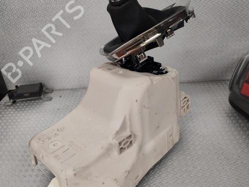 Used Shift knob Shift knob PEUGEOT 208 II (UB_, UP_, UW_, UJ_) 1.2 PureTech 75 (75 hp) 29494169 29494169