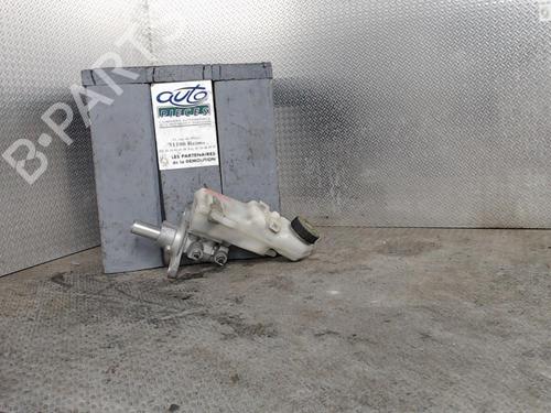 Used Brake master cylinder TOYOTA AURIS (_E15_) 2.0 D-4D (ADE150_, ADE150R) (126 hp) 24079198