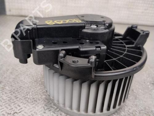 Used Heater blower motor Heater blower motor TOYOTA YARIS (_P13_) 1.3 (NSP130_, NSP130) (99 hp) 36656268 36656268