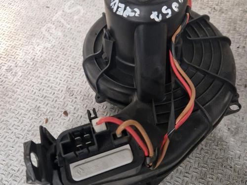 Heater blower motor OPEL MERIVA A MPV (X03) 1.7 CDTI (E75) | BP24085471M62 