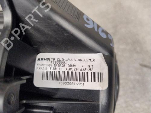 Used Heater blower motor Heater blower motor PEUGEOT 5008 (0U_, 0E_) 1.6 HDi (110 hp) 34572590 34572590