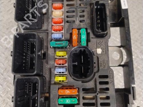 Used Fuse box Fuse box 38787286 38787286