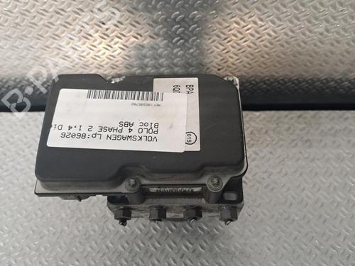 Used ABS pump VW POLO IV (9N_, 9A_) 1.4 TDI (70 hp) 30740306