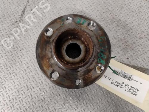 Used Right rear steering knuckle RENAULT TWINGO III (BCM_, BCA_) Z.E: (BCA1) (82 hp) 27581541