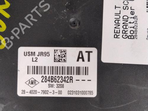 Used Fuse box Fuse box 30866098 30866098