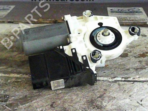 Used Rear right seatbelt VW GOLF IV (1J1) 1.9 TDI (101 hp) 24065033