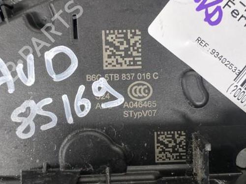 Used Front right lock VW T-ROC (A11, D11) 1.5 TSI (150 hp) 24101423