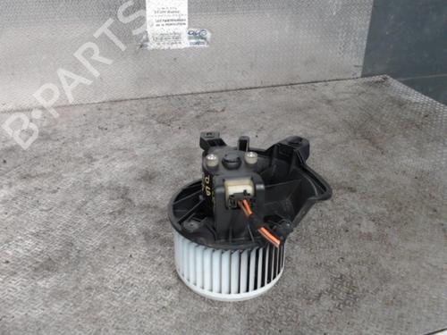 Used Heater blower motor FIAT PUNTO EVO (199_) 1.3 D Multijet (199AXC1A, 199BXC1A, 199AXT1A, 199BXT1A) (75 hp) 24086450