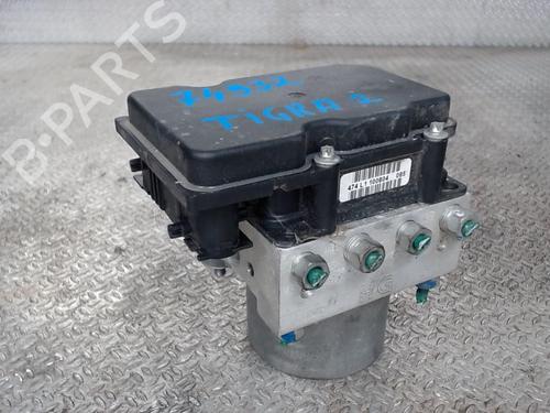 Used ABS pump ABS pump OPEL TIGRA TwinTop (X04) 1.4 (R97) (90 hp) 30483665 30483665