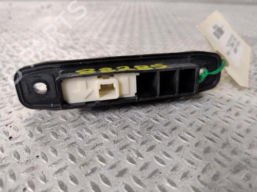 Used Tailgate handle TOYOTA YARIS (_P13_) 1.0 (KSP130_, KSP130) (69 hp) 28087747