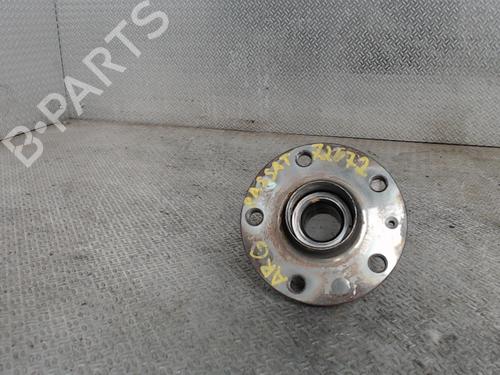 Used Left rear steering knuckle VW PASSAT B6 (3C2) 2.0 TDI (136 hp) 24075427
