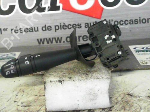 Used Steering column stalk RENAULT CLIO II (BB_, CB_) 1.5 dCi (B/CB07) (65 hp) 24064834