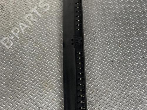 Used Third brake light VW GOLF IV (1J1) 1.9 TDI (110 hp) 24098245