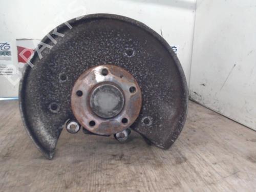 Venstre hjullejehus spindel AUDI A4 B8 (8K2) 2.0 TFSI (211 hp) 24068876