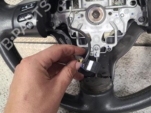 Used Steering wheel Steering wheel TOYOTA COROLLA Saloon (_E12_) 1.4 D-4D (NDE120_, NDE120R) (90 hp) 24098435 24098435