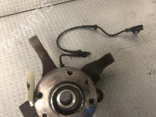 Used Right front steering knuckle DACIA SANDERO 1.5 dCi (88 hp) 24060195