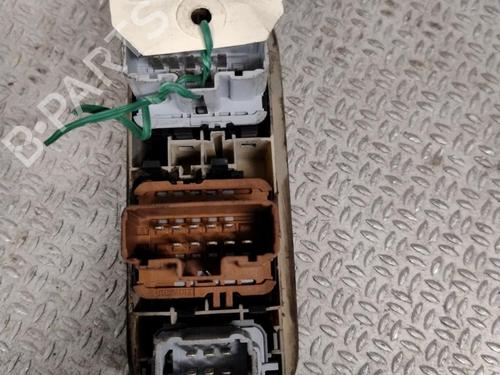 Used Left front window switch Left front window switch RENAULT GRAND SCÉNIC II (JM0/1_) 2.0 dCi (JM1K) (150 hp) 31266429 31266429