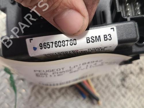 Used Fuse box Fuse box PEUGEOT 206 Hatchback (2A/C) 1.4 i (75 hp) 30484464 30484464
