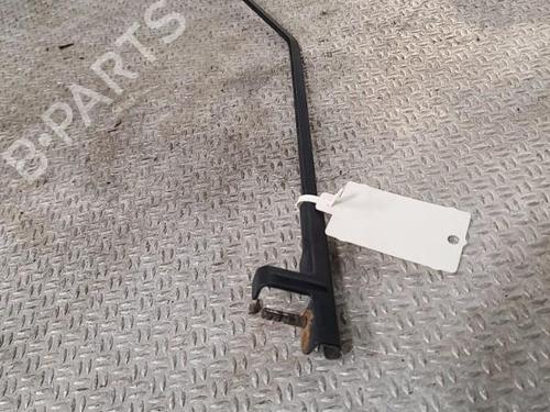 Used Front windshield wiper arm Front windshield wiper arm PEUGEOT 207 (WA_, WC_) 1.4 HDi (68 hp) 24100340 24100340