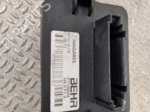 Varmeblæsermodstand Varmeblæsermodstand PEUGEOT 3008 I MPV (0U_) 1.6 THP (156 hp) 34409035 34409035